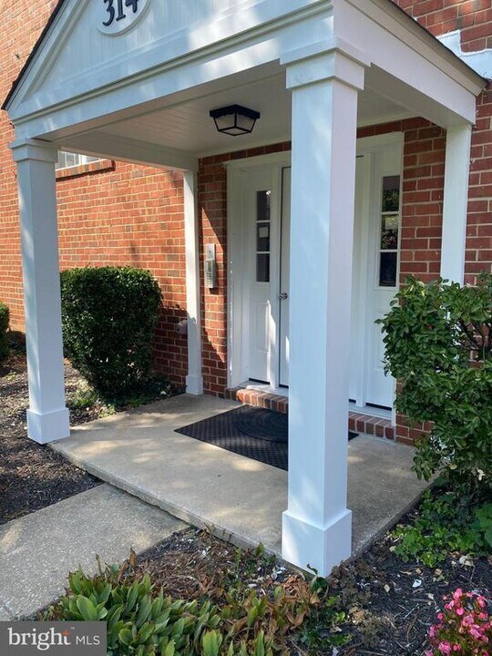 312 E Melrose Ave in Baltimore, MD - Building Photo
