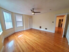 234 Cypress St in Brookline, MA - Building Photo - Building Photo