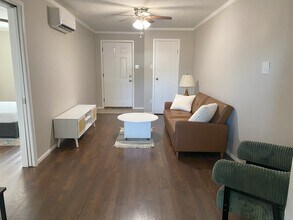 5119 40th St, Unit 5119 40th Street Rear Apt in Lubbock, TX - Building Photo - Building Photo