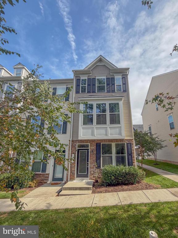 property at 1437 Strahorn Rd