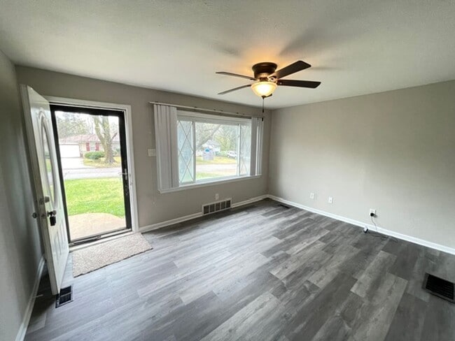 815 Bella Ln in St. Louis, MO - Building Photo - Building Photo