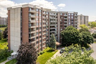 Condominiums Château Port Royal Apartments