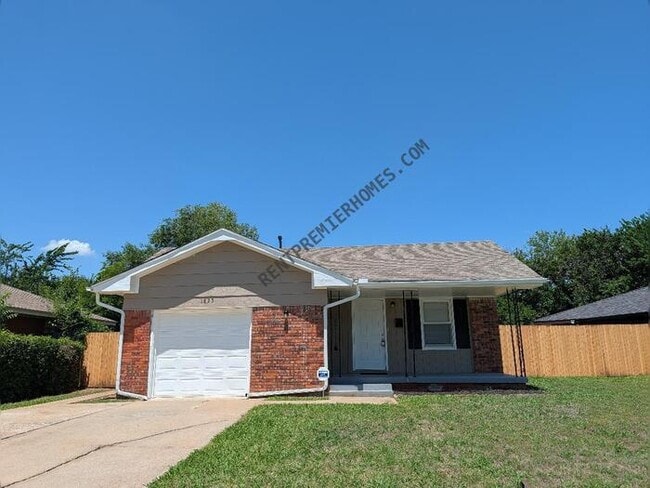 property at 1825 Meyers Pl