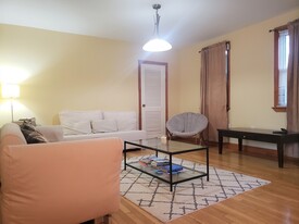 50 Temple St, Unit 50 in Somerville, MA - Building Photo
