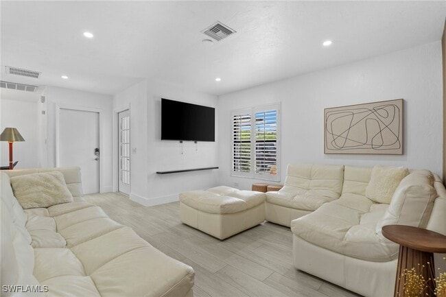 181 Mentor Dr in Naples, FL - Building Photo - Building Photo