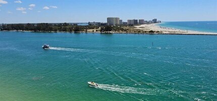 450 S Gulfview Blvd in Clearwater, FL - Building Photo - Building Photo