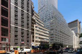 Seaport South Apartments in New York, NY - Building Photo - Building Photo