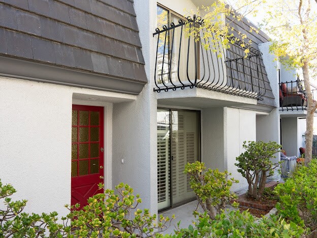 8115 Redlands St, Unit 8115 Redlands St. in Playa Del Rey, CA - Building Photo