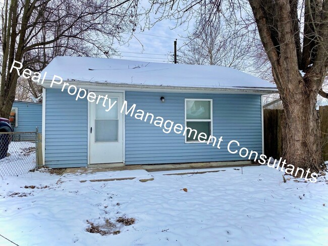 property at 139 N Cedar Ave