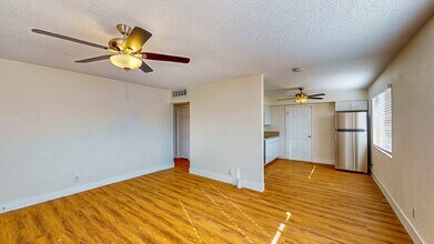 1304 Rexford Pl in Las Vegas, NV - Building Photo - Building Photo