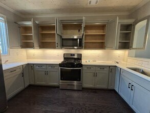 999 Lennox Blvd in Birmingham, AL - Building Photo - Building Photo