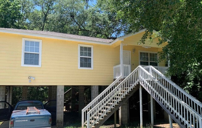 property at 3400 N Ridge Rd