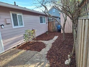 6134 NE Oregon St, Unit 6134. in Portland, OR - Building Photo - Building Photo