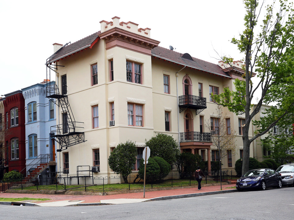 500 9th St SE in Washington, DC - Building Photo