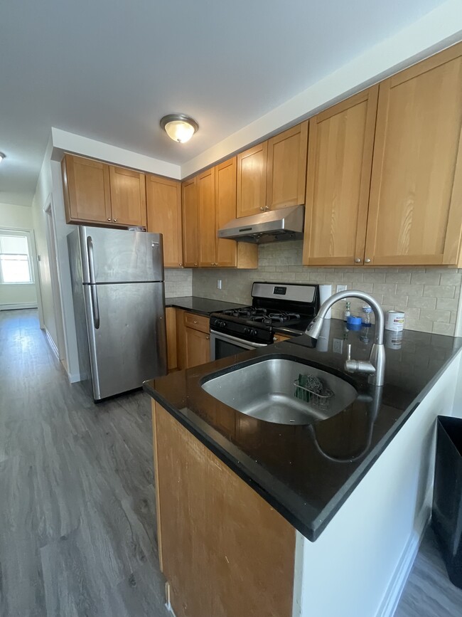 102 28th Ave, Unit 2