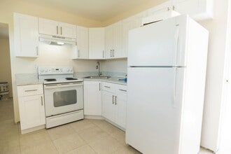 141 NW 13th Ave in Boynton Beach, FL - Building Photo - Building Photo