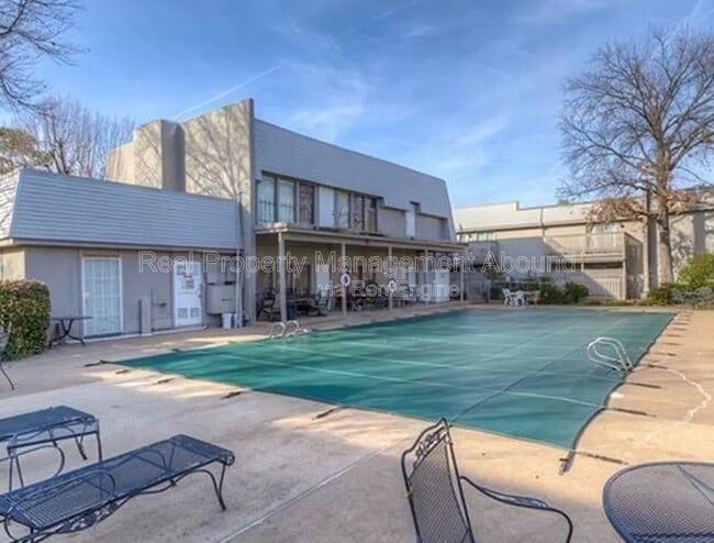 property at 6724 S Lewis Ave