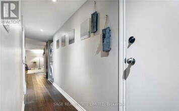 95 Hillsdale Ave E in Toronto, ON - Building Photo - Building Photo