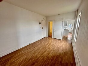 1014 S 6th St in Allentown, PA - Building Photo - Building Photo