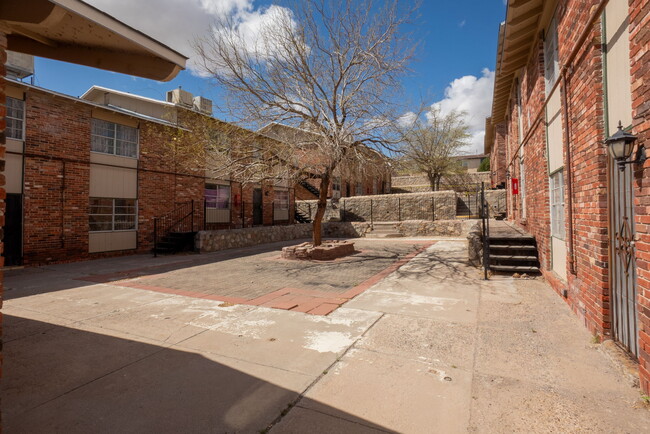 3313 Johnson Ave in El Paso, TX - Building Photo - Building Photo