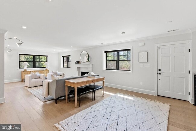 4628 Blagden Terrace NW in Washington, DC - Foto de edificio - Building Photo