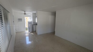 940 SW 4th Ave in Miami, FL - Building Photo - Building Photo