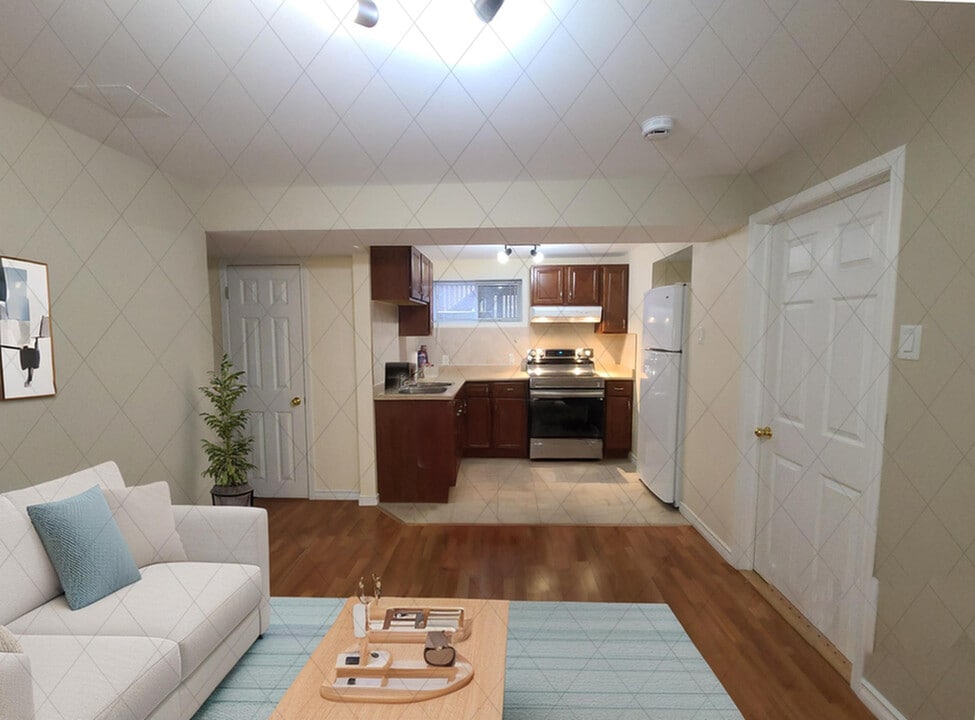 207 Alexander Rd in Newmarket, ON - Building Photo