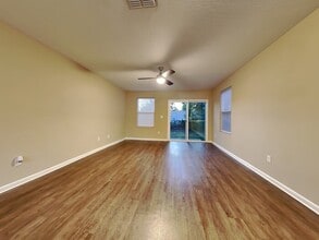 5236 Walkers Ridge Dr in Jacksonville, FL - Foto de edificio - Building Photo