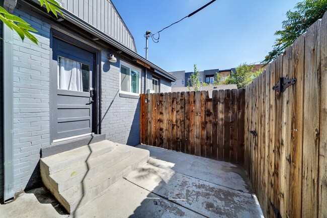 2528 W 23rd Ave in Denver, CO - Building Photo - Building Photo