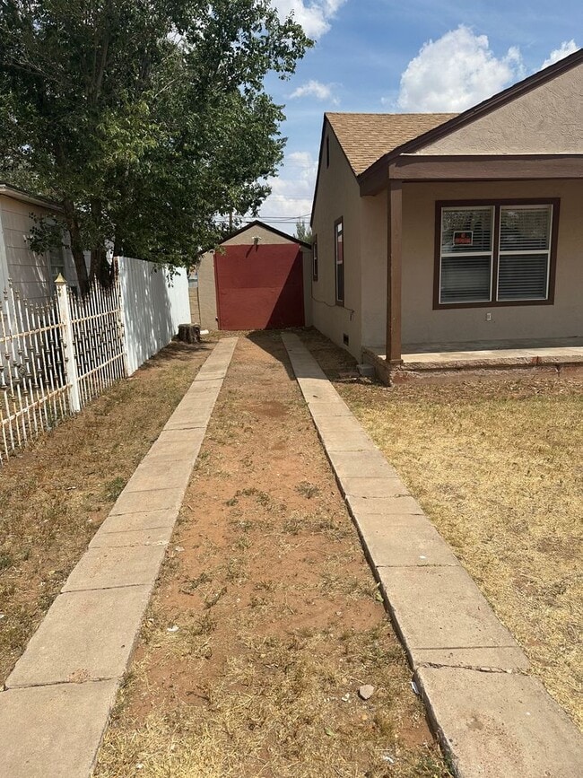 1209 Ross St in Clovis, NM - Building Photo - Building Photo