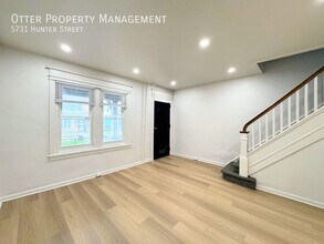 5731 Hunter St in Philadelphia, PA - Building Photo - Building Photo