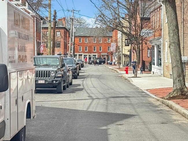 48 Middle St in Newburyport, MA - Building Photo - Building Photo