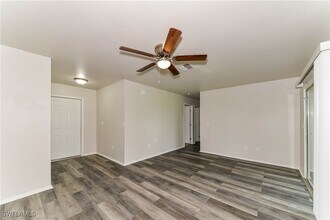7517 Oxwood St in North Port, FL - Building Photo - Building Photo
