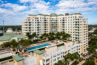 Casa Costa in Boynton Beach, FL - Building Photo - Building Photo