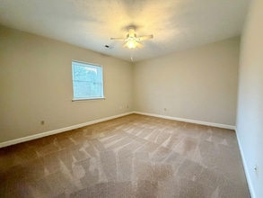 2728 Kirkwood Dr in Burlington, NC - Foto de edificio - Building Photo