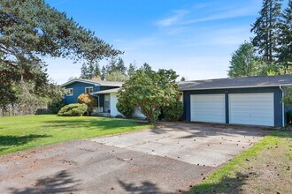 1915 7th Ave SE in Olympia, WA - Building Photo - Building Photo