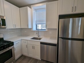 3935 N Janssen Ave, Unit 3941-1E in Chicago, IL - Building Photo - Building Photo
