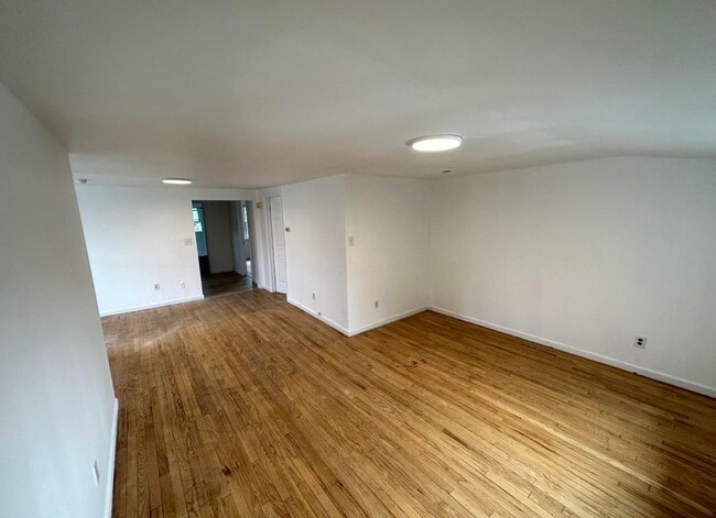 6517 Durham Ave in North Bergen, NJ - Building Photo - Building Photo