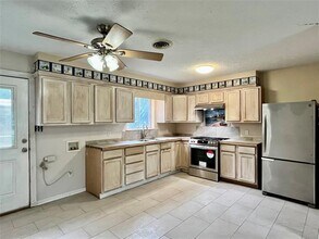 2614 Denison St in Denton, TX - Building Photo - Building Photo