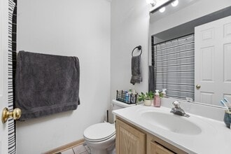 1423 W Cortez St, Unit G in Chicago, IL - Building Photo - Building Photo