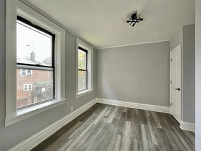 90 Romaine Ave in Jersey City, NJ - Building Photo - Building Photo