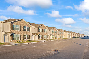 Falcon Place Townhomes in Mascoutah, IL - Building Photo - Building Photo