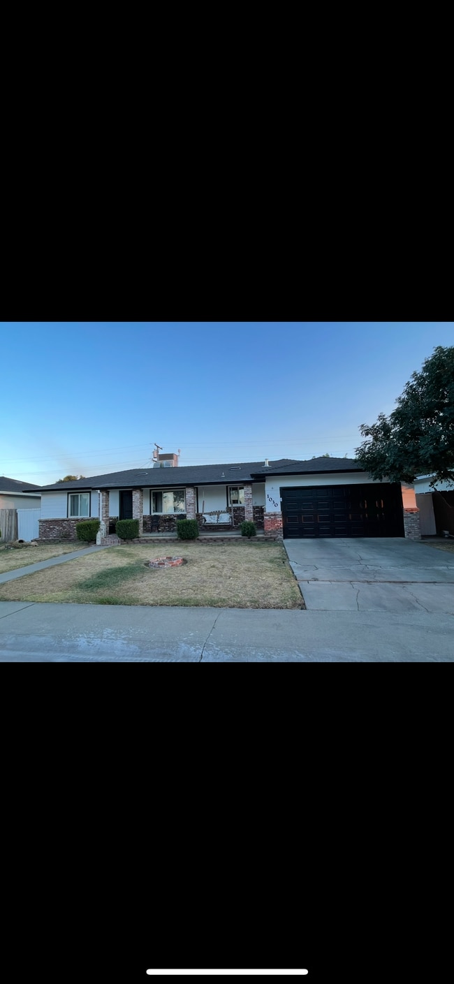 property at 1030 W Cedar St