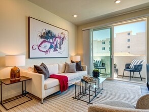 3500 Chesapeake in Los Angeles, CA - Building Photo - Interior Photo