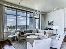 800 W 5th St in Austin, TX - Building Photo