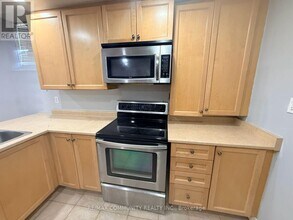 13 Marotta Ave in Brampton, ON - Building Photo - Building Photo