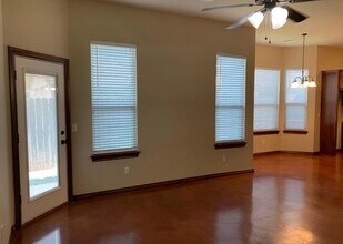 925 Heather Ln in Moore, OK - Building Photo - Building Photo