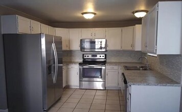 8318 Dolly Madison Dr in Colorado Springs, CO - Building Photo - Building Photo