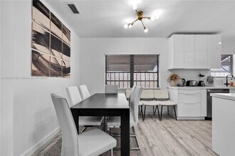 1510 Normandy Dr-Unit -2 in Miami Beach, FL - Building Photo - Building Photo