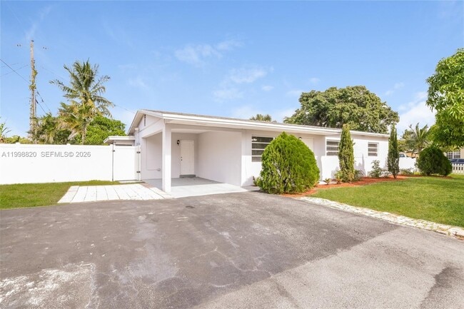 161 NE 20th St in Pompano Beach, FL - Building Photo - Building Photo